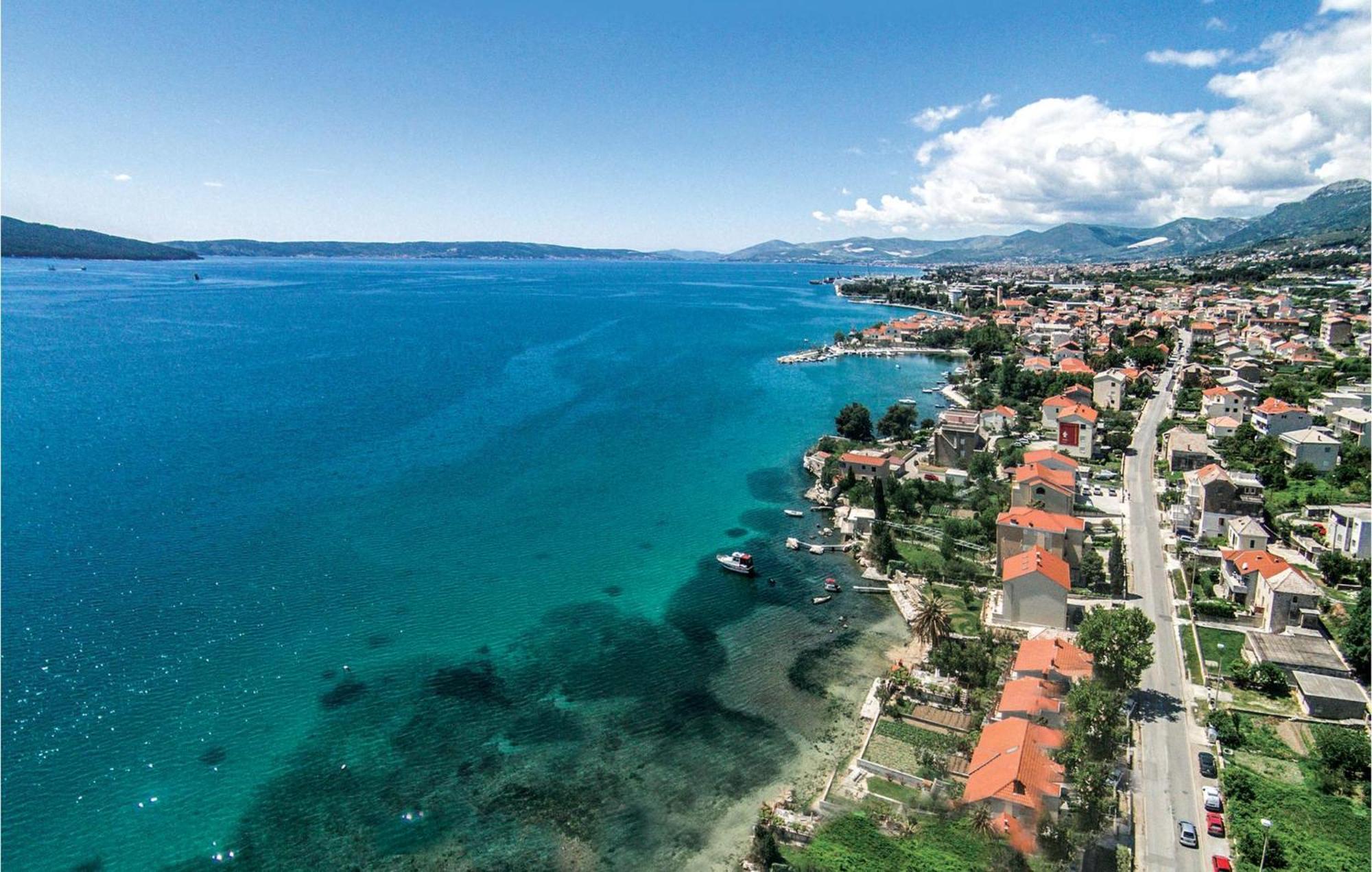 1 Bedroom Nice Apartment In Kastel Sucurac Kaštela المظهر الخارجي الصورة